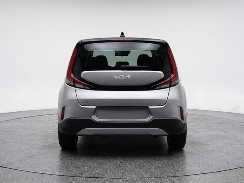 Used 2025 Kia Soul LX w/ LX Technology Package image 7