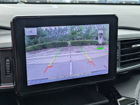Used 2023 Ford Explorer ST-Line w/ Class IV Trailer Tow Package RWD image 28