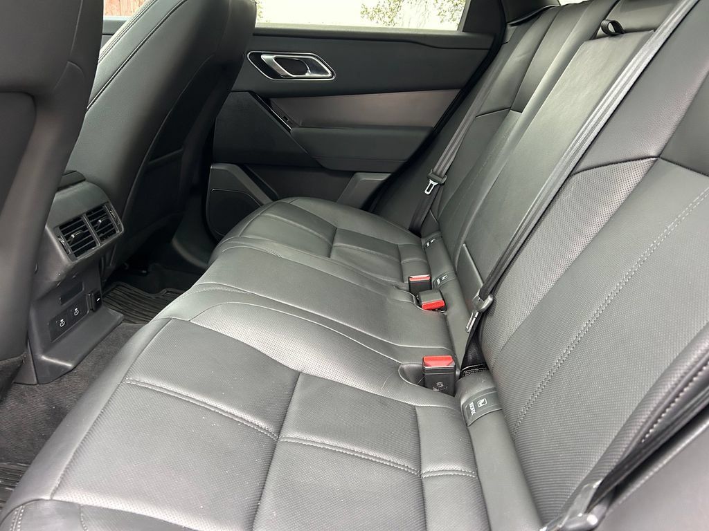 Used 2025 Land Rover Range Rover Velar Dynamic SE AWD/4WD image 15