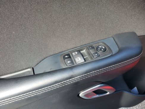 Used 2022 Dodge Challenger GT image 13