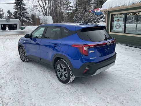 Used 2024 Kia Seltos LX image 9