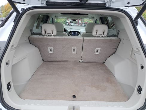 Used 2018 GMC Terrain Denali w/ Advanced Safety Package image 12