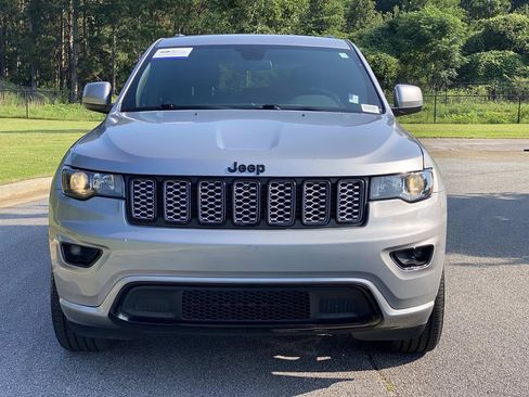 Used 2021 Jeep Grand Cherokee Laredo X RWD image 10