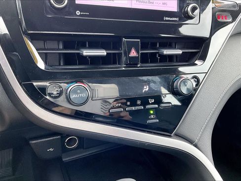 Used 2023 Toyota Camry SE image 26