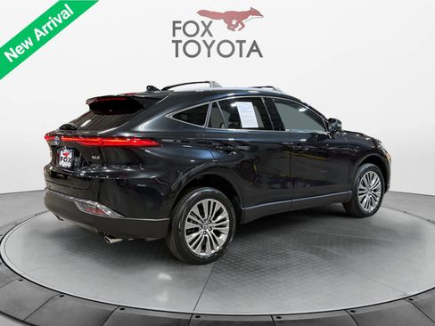 Used 2024 Toyota Venza XLE image 6