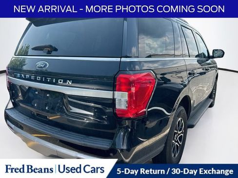 Used 2024 Ford Expedition XLT AWD/4WD image 3