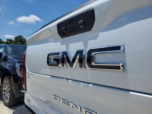 New 2026 GMC Sierra 1500 Denali Ultimate AWD/4WD image 7