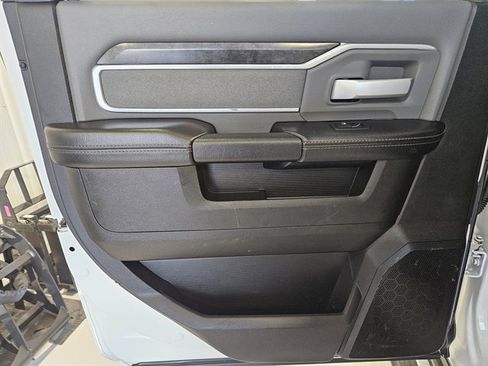 Used 2021 RAM 2500 Big Horn image 18