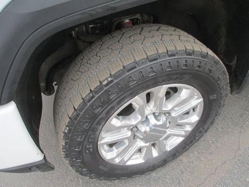 Used 2020 GMC Sierra 2500 Denali w/ Denali Ultimate Package image 12