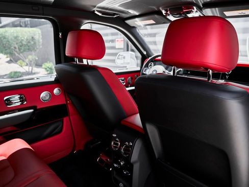 Used 2026 Rolls-Royce Cullinan AWD/4WD image 53