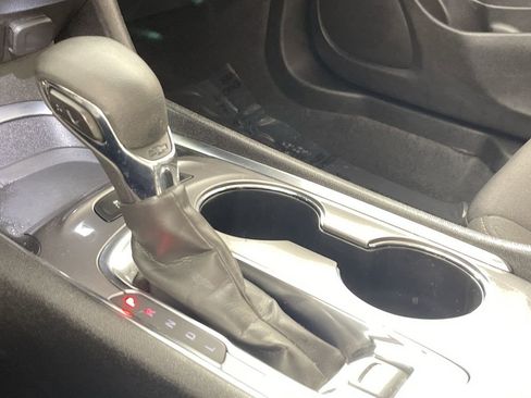 Used 2024 Chevrolet Malibu LT image 14