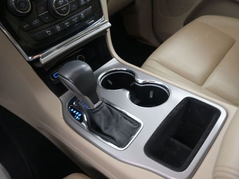 Used 2021 Jeep Grand Cherokee Limited image 9