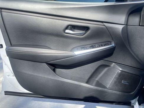 Used 2023 Nissan Sentra SR w/ SR Premium Package image 21