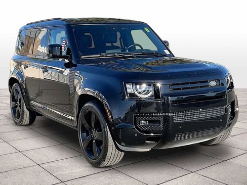 Used 2024 Land Rover Defender 110 X-Dynamic SE AWD/4WD image 2