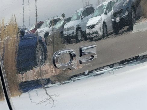 Certified 2025 Audi Q5 Premium Plus w/ Premium Plus image 15
