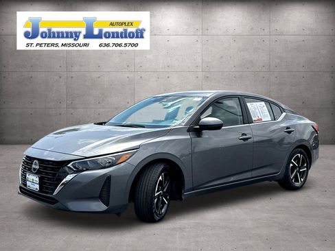 Used 2025 Nissan Sentra SV FWD image 4