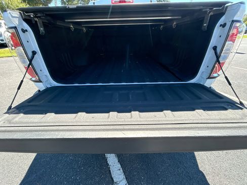 Used 2018 GMC Canyon Denali image 33