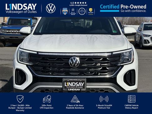 Used 2025 Volkswagen Atlas Cross Sport SE image 2