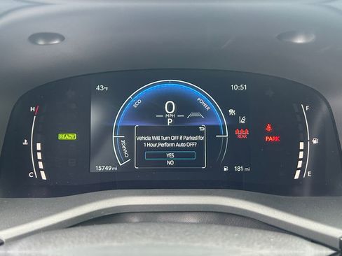 Used 2025 Toyota Camry SE FWD image 16