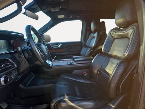 Used 2021 Lincoln Navigator Reserve AWD/4WD image 11