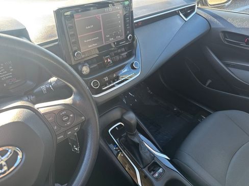 Used 2022 Toyota Corolla LE image 21