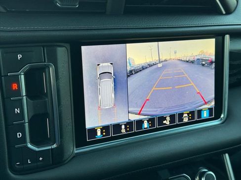 Used 2021 GMC Yukon Denali w/ Denali Premium Package image 27