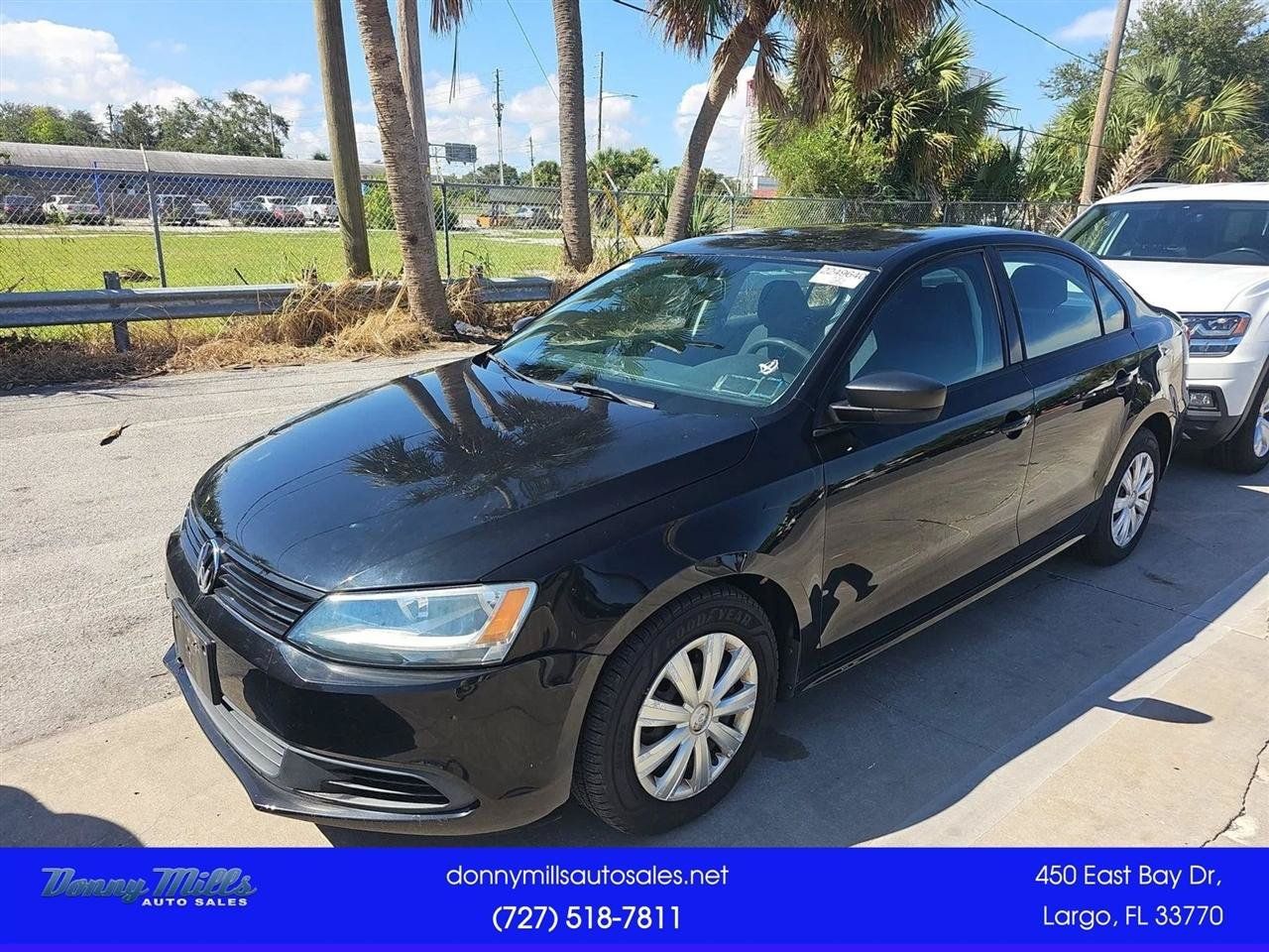 Used 2013 Volkswagen Jetta Sedan FWD image 1