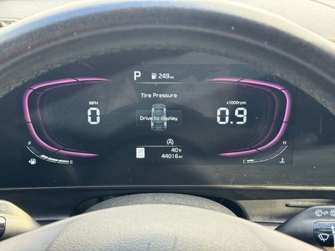 Used 2023 Kia Sportage EX image 29