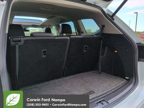 Used 2022 Volkswagen Atlas SEL AWD/4WD image 30