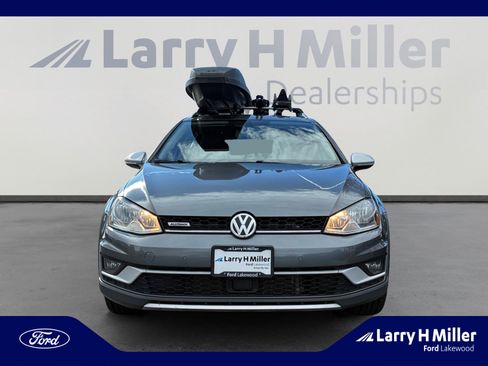 Used 2017 Volkswagen Golf Alltrack SE image 8