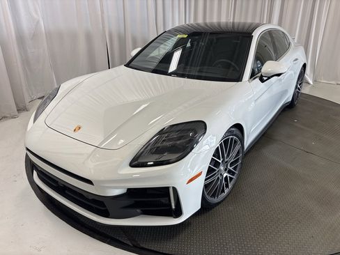 Used 2025 Porsche Panamera 4 image 1