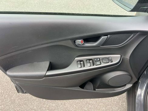 Used 2023 Hyundai Kona SEL AWD/4WD image 17