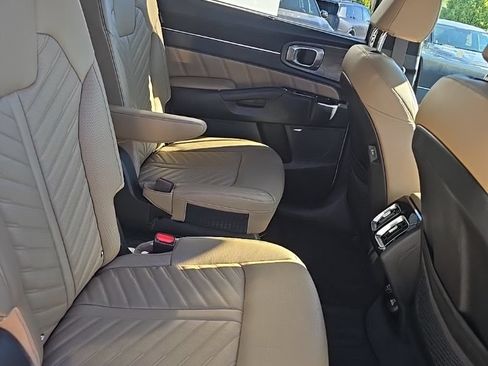 Certified 2024 Kia Sorento SX Prestige w/ Olive Brown Leather Package AWD/4WD image 11