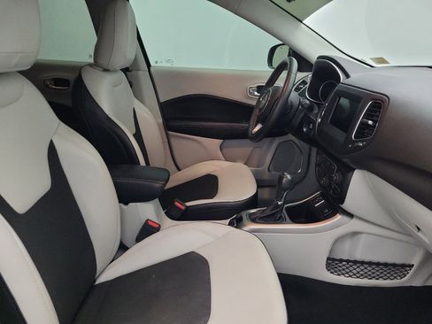 Used 2021 Jeep Compass Latitude FWD image 21