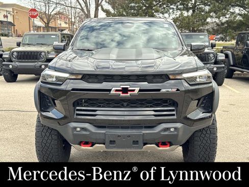 Used 2024 Chevrolet Colorado ZR2 w/ ZR2 Convenience Package III AWD/4WD image 2
