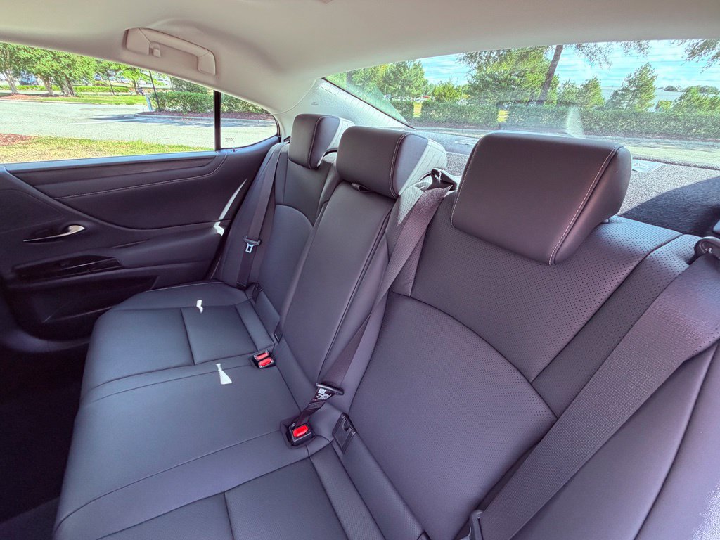 Certified 2023 Lexus ES 300h w/ Premium Package FWD image 14