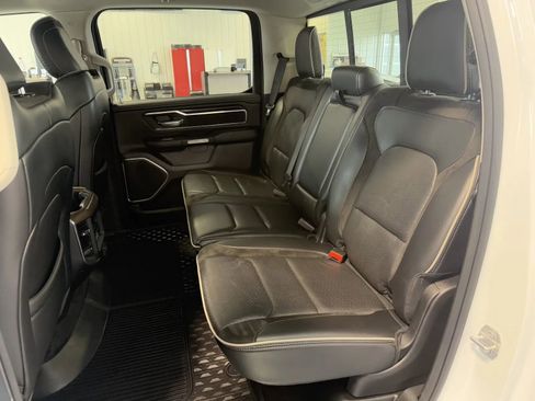 Used 2022 RAM 1500 Laramie AWD/4WD image 15