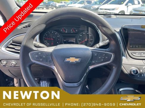 Used 2020 Chevrolet Malibu LT FWD image 15