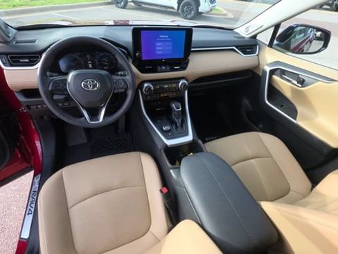 Used 2024 Toyota RAV4 Limited w/ Advanced Technology Package AWD/4WD image 19
