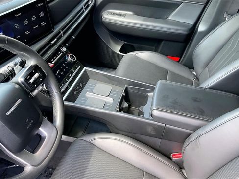 Used 2024 Hyundai Santa Fe SEL FWD image 17