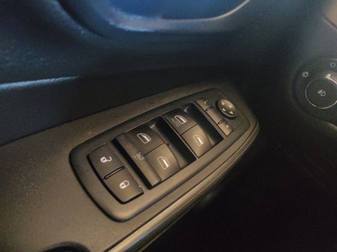 Used 2015 Jeep Cherokee Limited AWD/4WD image 27