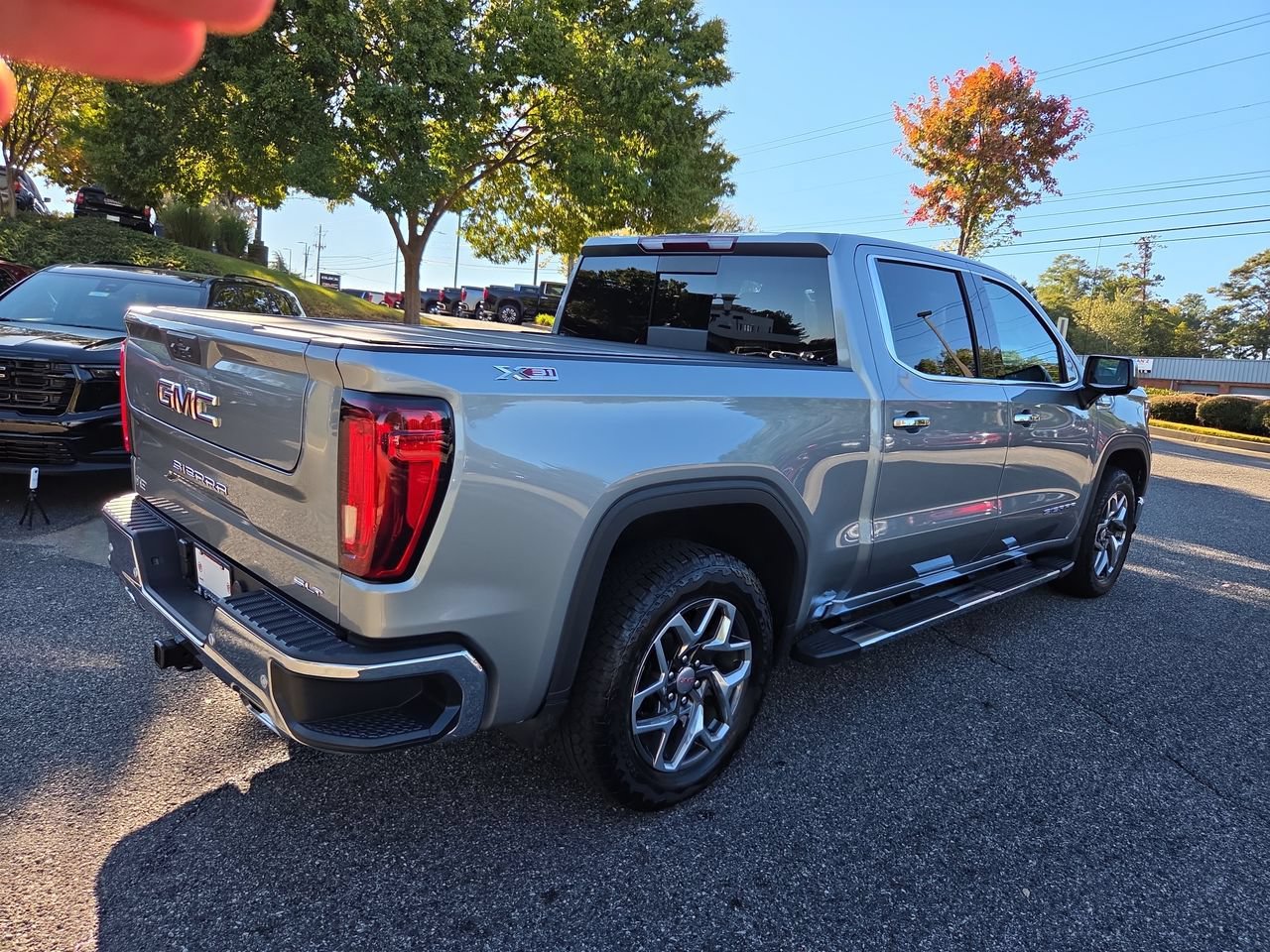 Used 2024 GMC Sierra 1500 SLT w/ SLT Premium Plus Package AWD/4WD image 8