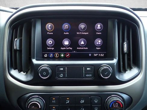 Used 2020 Chevrolet Colorado Z71 AWD/4WD image 16