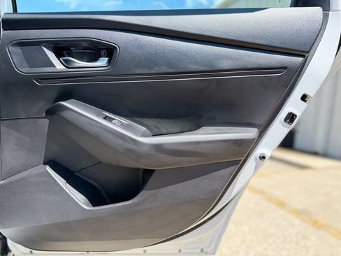 Used 2023 Honda Accord EX image 22