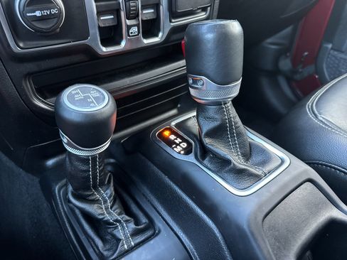 Used 2021 Jeep Wrangler Unlimited Sahara w/ Cold Weather Group image 22