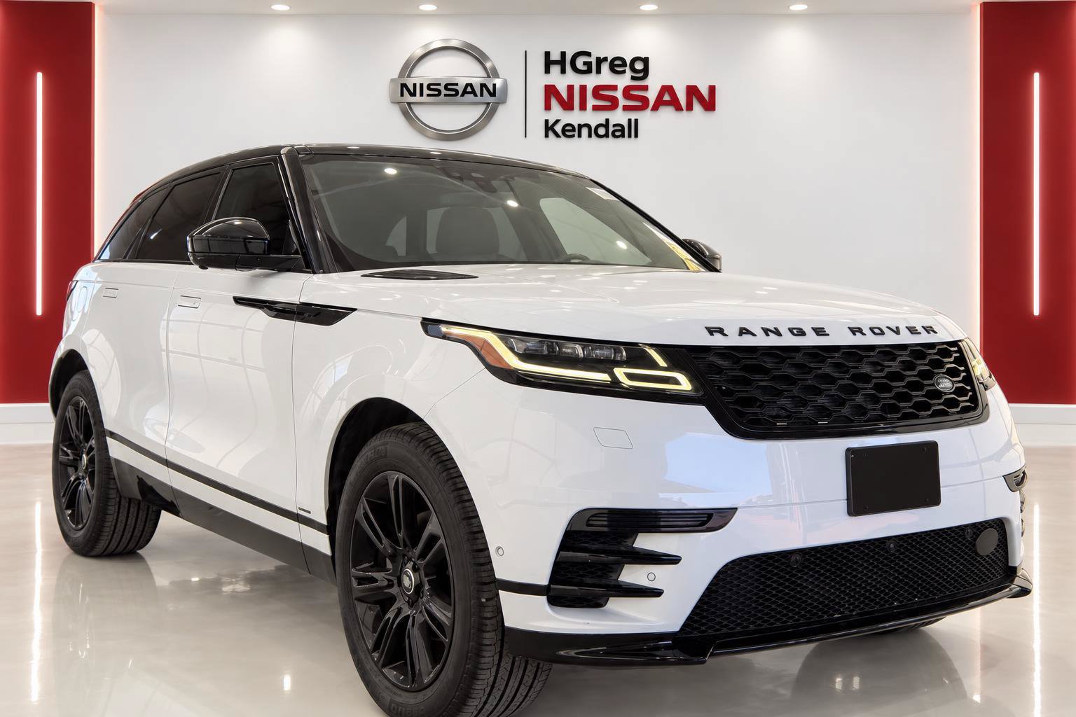 Used 2020 Land Rover Range Rover Velar R-Dynamic S AWD/4WD image 3