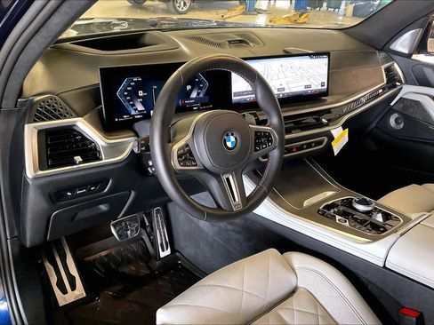 Certified 2025 BMW X5 M60i image 17