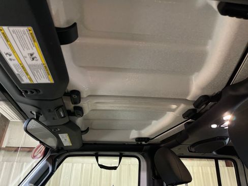 Used 2020 Jeep Wrangler Unlimited Sport AWD/4WD image 24