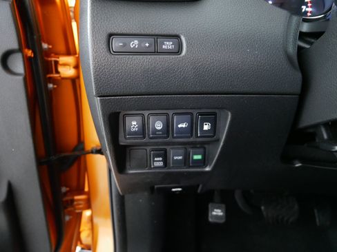 Used 2020 Nissan Rogue SV AWD/4WD image 26