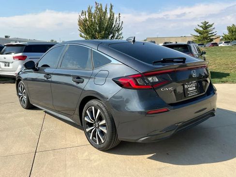 Used 2022 Honda Civic EX-L image 4